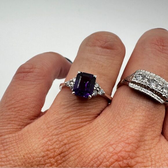 NWOT Emerald Cut Amethyst with cz accent diamonds in sterling silver ring! - Picture 7 of 11